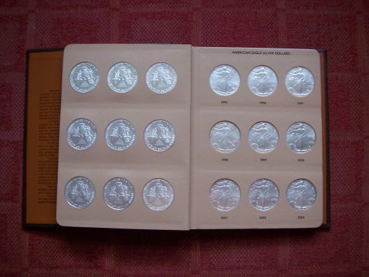A complete collection of Silver Eagles in a Dansco album from www.lainson.eu